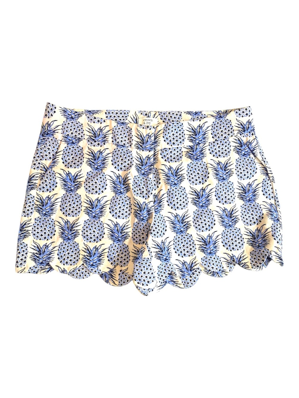 crown & ivy blue and white pineapple scallop-hem shorts Women’s size 8 | hh